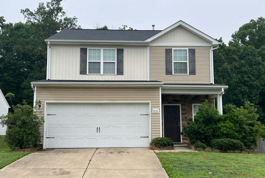 Avery Meadows Dr, Charlotte, NC 28216