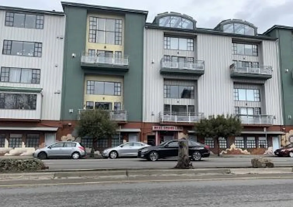 850 W Grand Ave Apt 17 Oakland, CA 94607, Alameda County