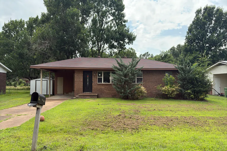 2504 Southeast 2nd Street Hoxie, AR 72433, Lawrence County