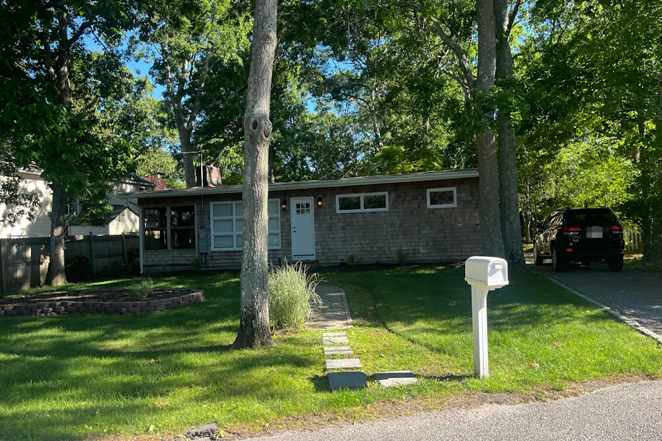 72 George Street East Patchogue,, NY 11772, Suffolk County