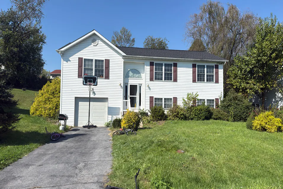384 Universe Dr Martinsburg, WV 25404, Berkeley County