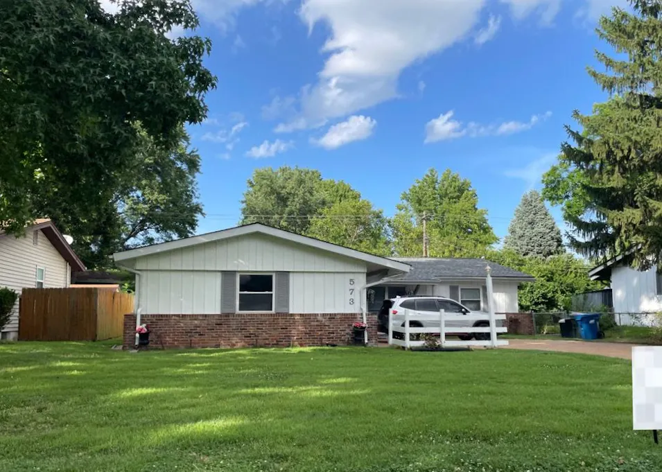 573 Coach Light Ln Hazelwood, MO 63042, St. Louis County