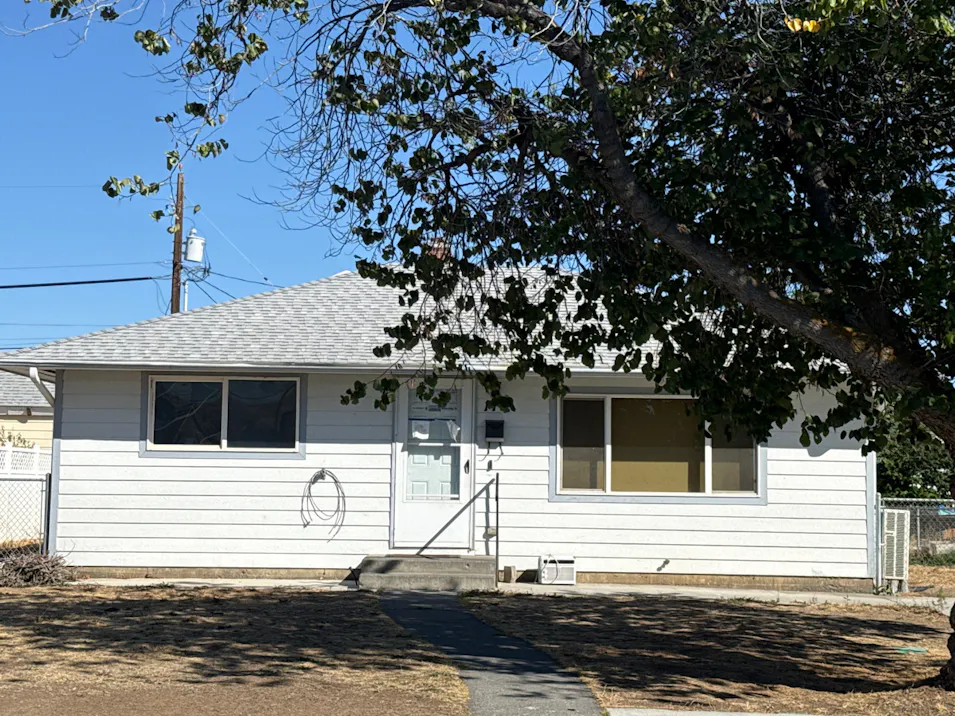 172 G St SE Ephrata, WA 98823, Grant County
