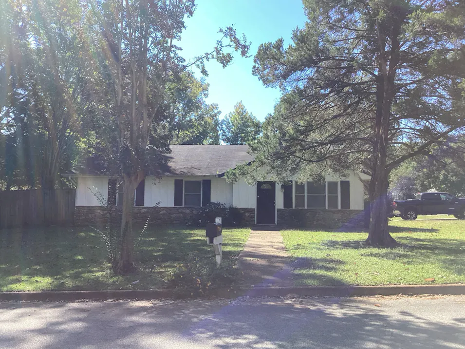1118 Bond Ave Auburn, AL 36830, Lee County