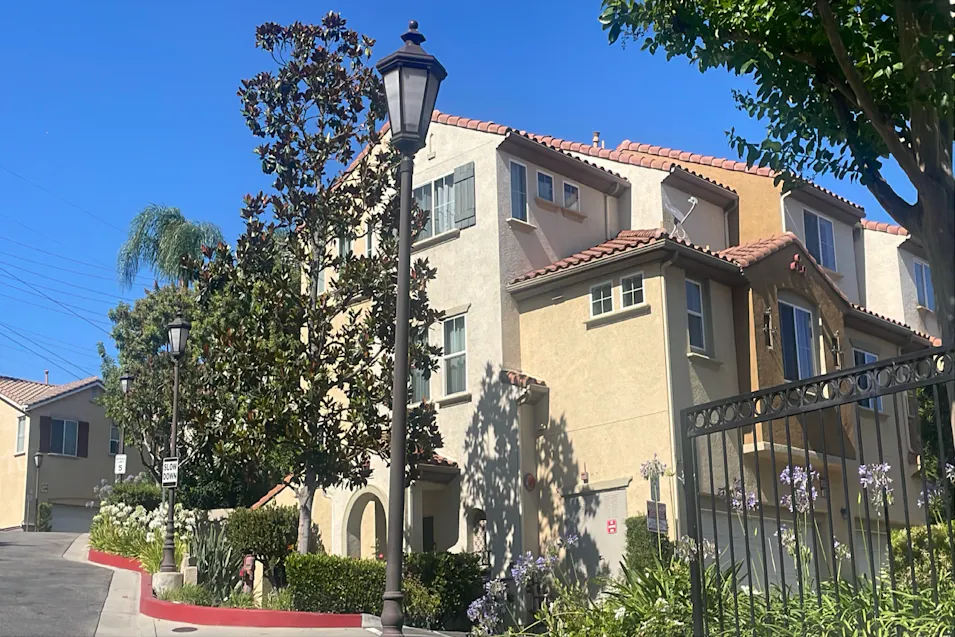 15645 Odyssey Dr 69 Los Angeles, CA 91344, Los Angeles County