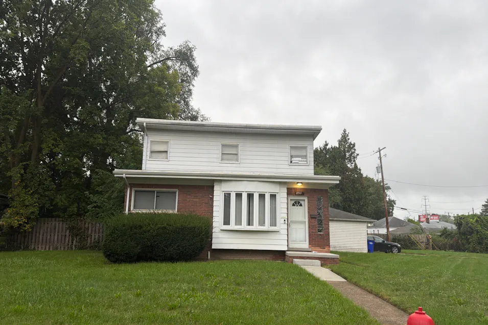 20501 Fenton St Detroit, MI 48219, Wayne County
