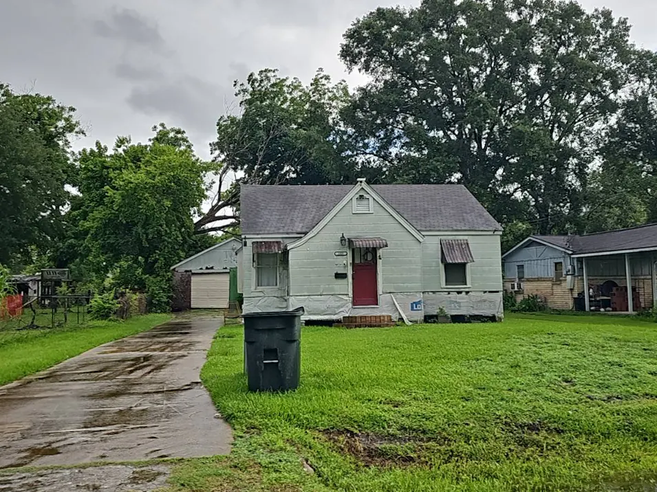 109 S 4th St Highlands, TX 77562, Harris County