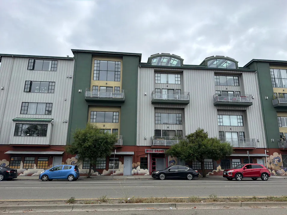 850 W Grand Ave Apt 7 Oakland, CA 94607, Alameda County