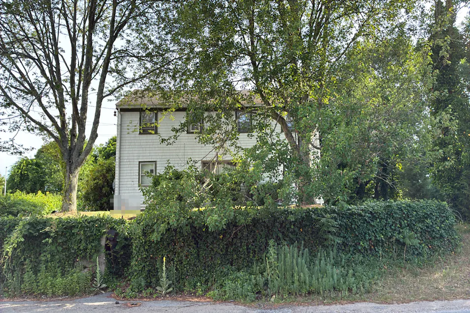 386 Canonicus Street Tiverton, RI 02878, Newport County