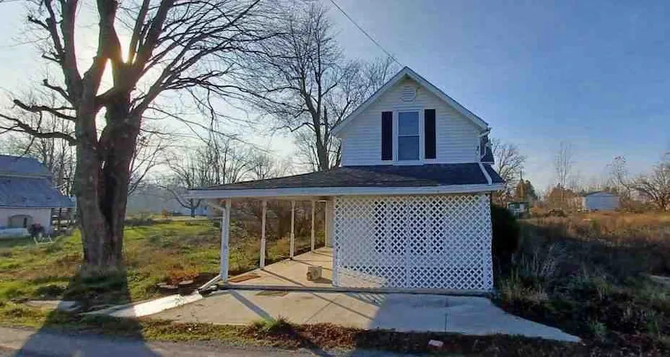 9585 Santa Fe-Line Rd Wapakoneta, OH 45895, Auglaize County