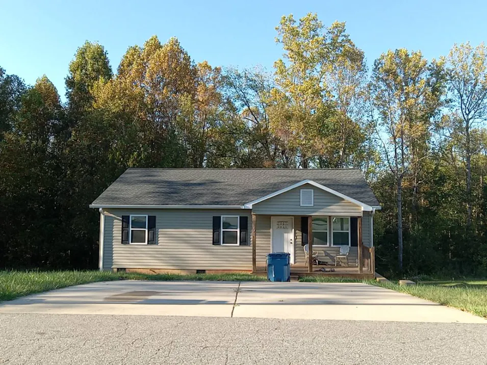 1470 Clear Creek Ln Newton, NC 28658, Catawba County