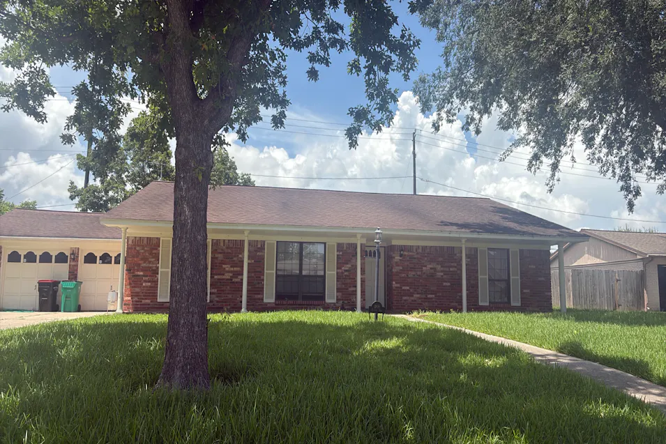 4818 Burning Tree Dr Baytown, TX 77521, Harris County