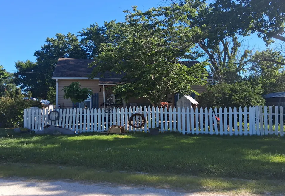 105 Cross St Clark, MO 65243, Randolph County