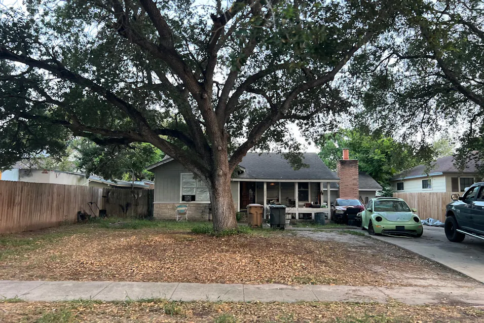 5825 Hampshire Rd Corpus Christi, TX 78408, Nueces County