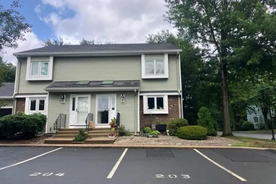201 Sandstone Dr South Windsor, CT 06074, Capitol County