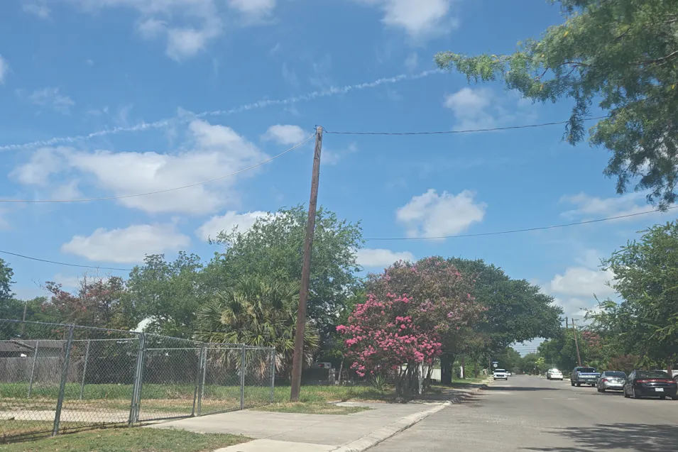 3102w Houston St San Antonio, TX 78207, Bexar County