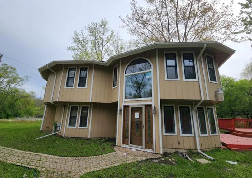 1055 W Palatine Rd Palatine, IL 60067, Cook County