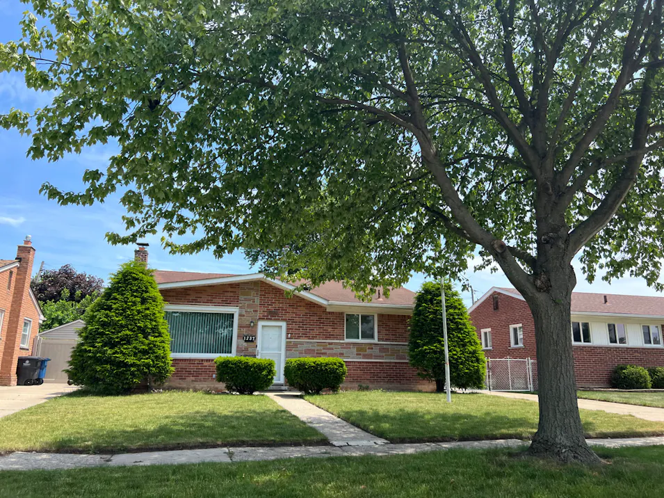 1237 Easley Dr Westland, MI 48186, Wayne County