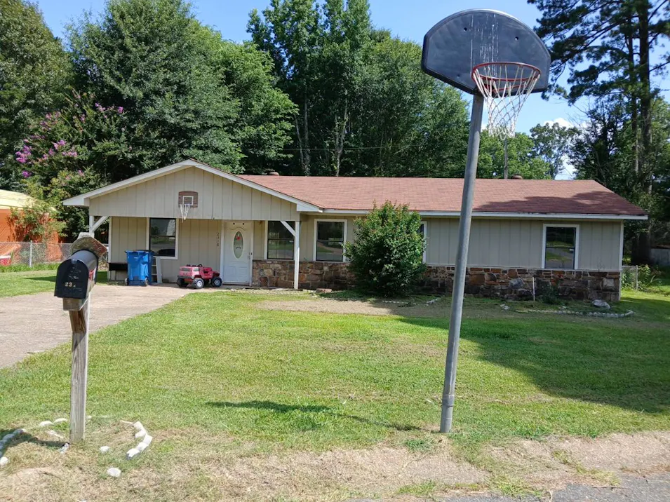 2318 McHenry Cir Malvern, AR 72104, Hot Spring County