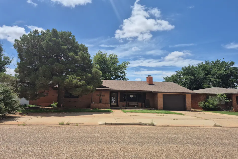 2223 S 6th St Lamesa, TX 79331, Dawson County