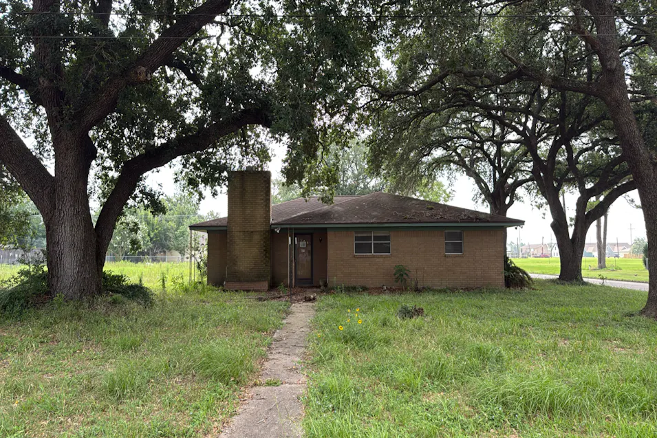 1946 9th St Hempstead, TX 77445, Waller County