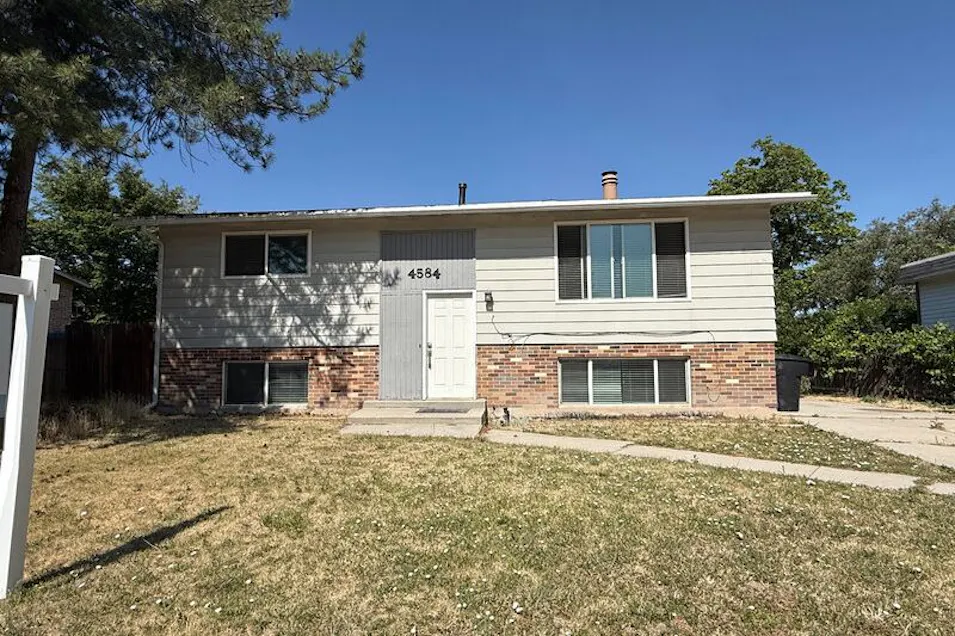 4584 S Knightsbridge Rd Taylorsville, UT 84129, Salt Lake County