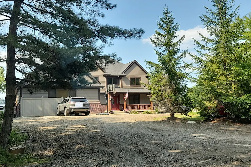 1183 Maxfield Rd Hartland, MI 48353, Livingston County