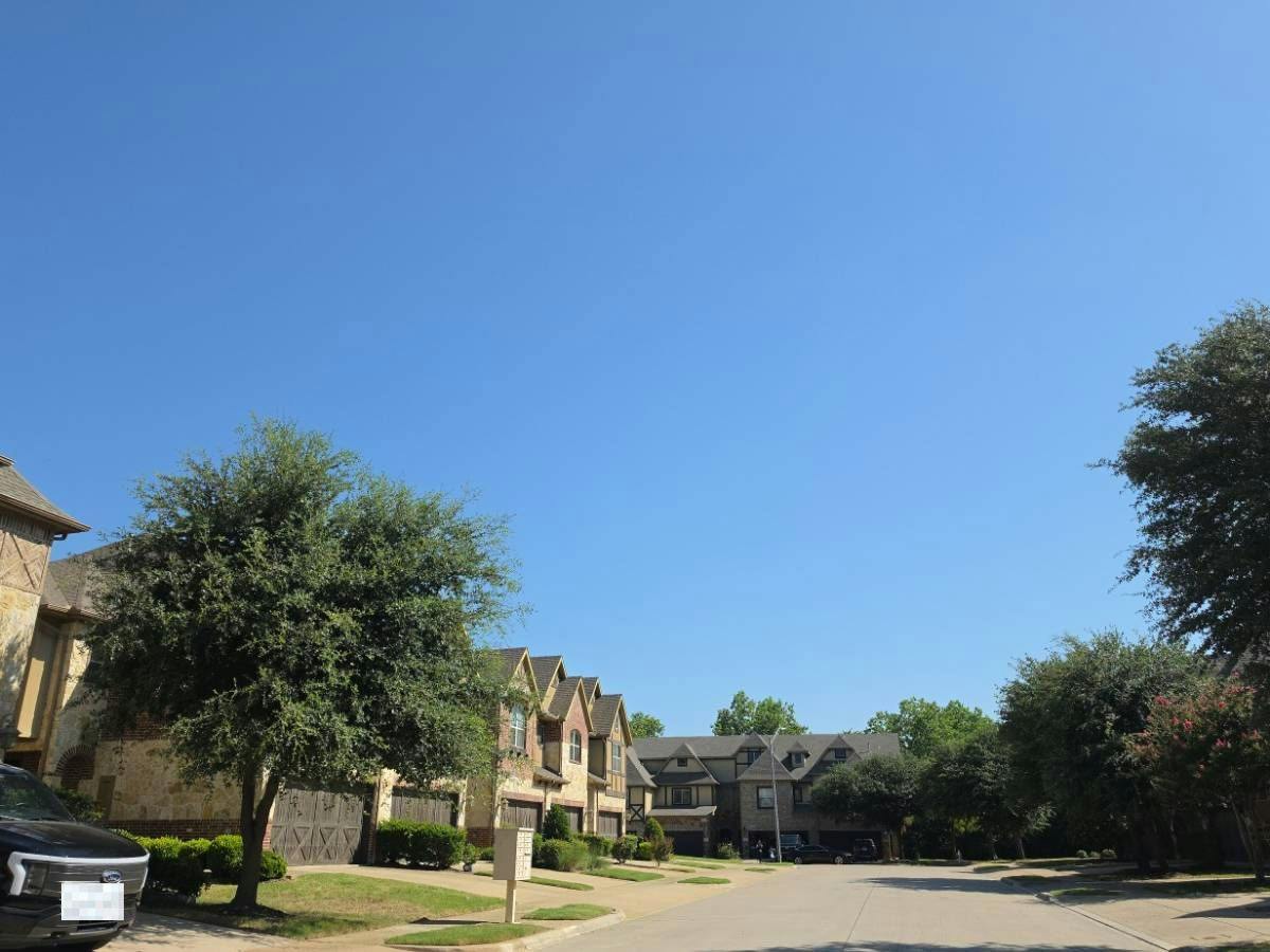 Brook Forest Ln, Euless, TX 76039