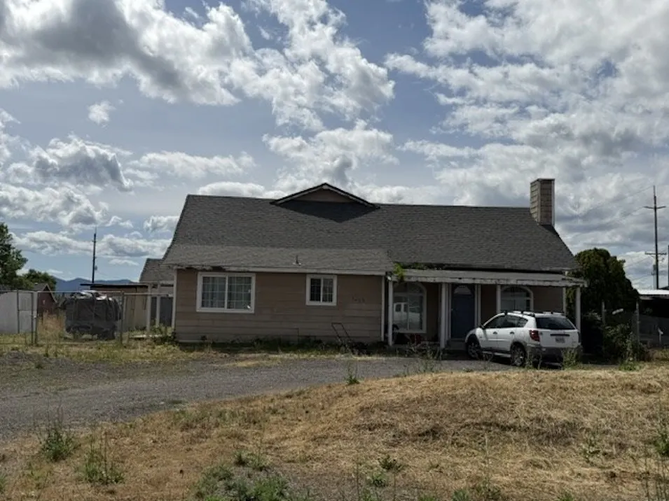 7465 Table Rock Ter Central Point, OR 97502, Jackson County