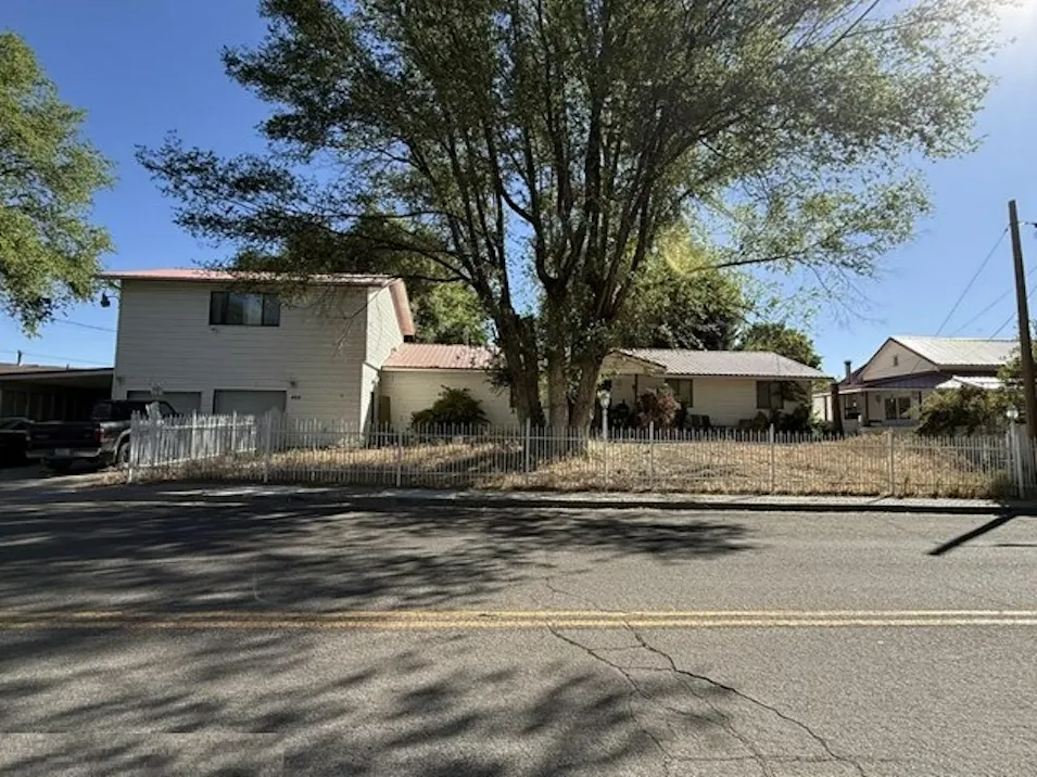 459 S 9th St Elko, NV 89801, Elko County