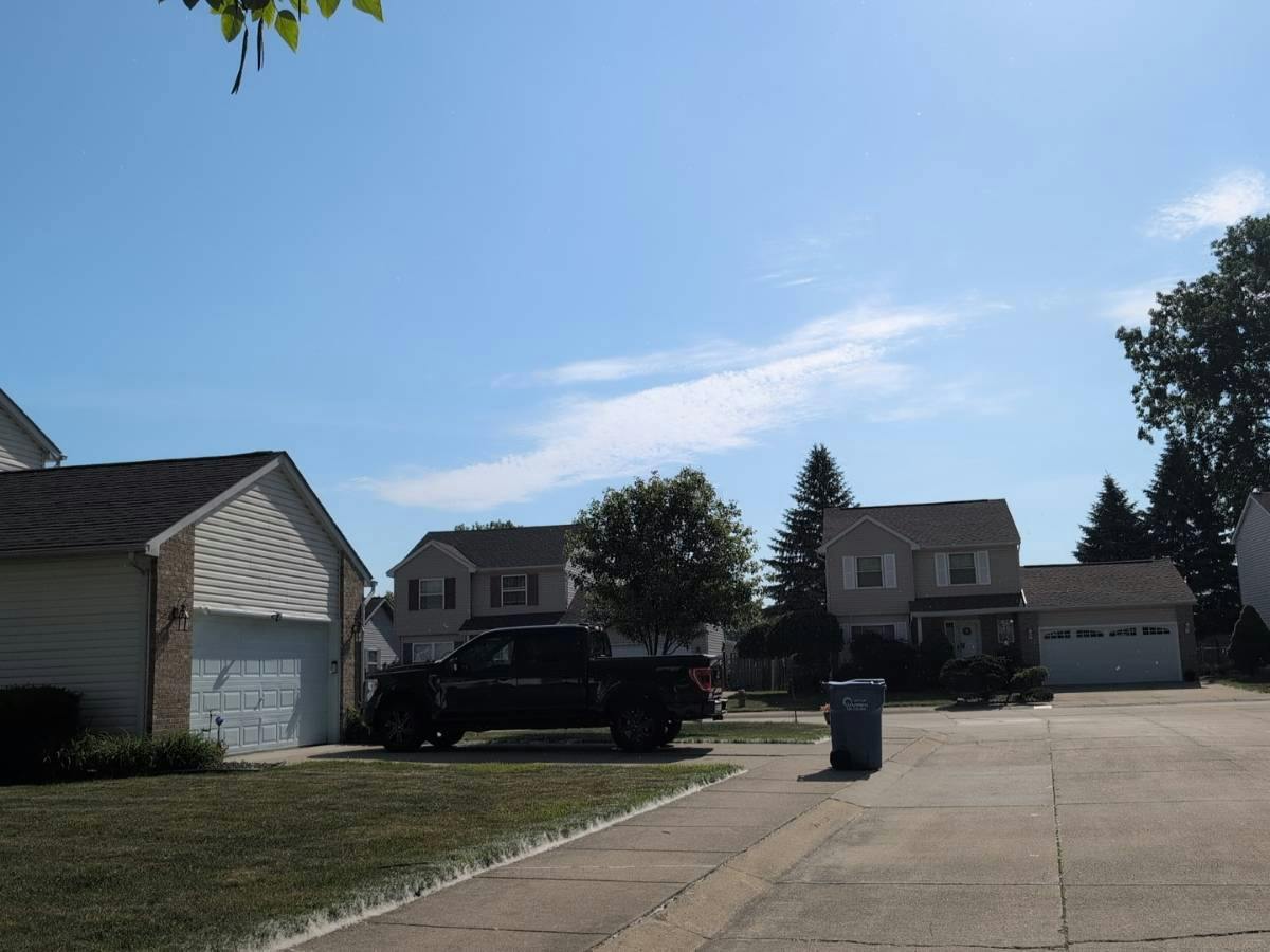 Peppertree Ln, Warren, MI 48091