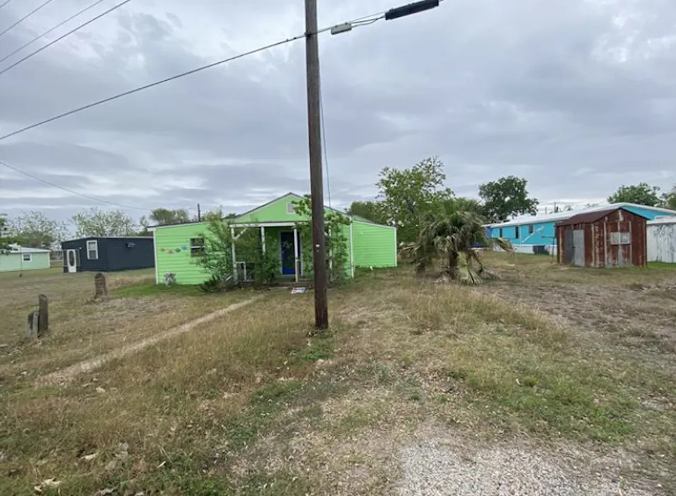 28 N Blackburn Ave Port Lavaca, TX 77979, Calhoun County