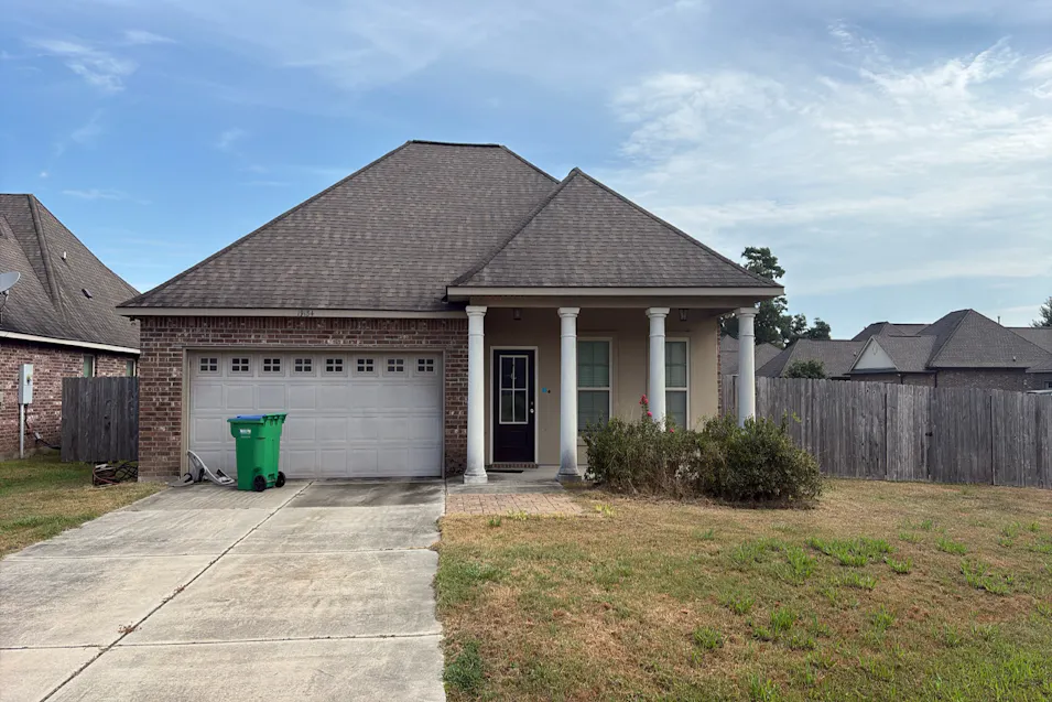19184 Greenleaf Cir Ponchatoula, LA 70454, Tangipahoa County