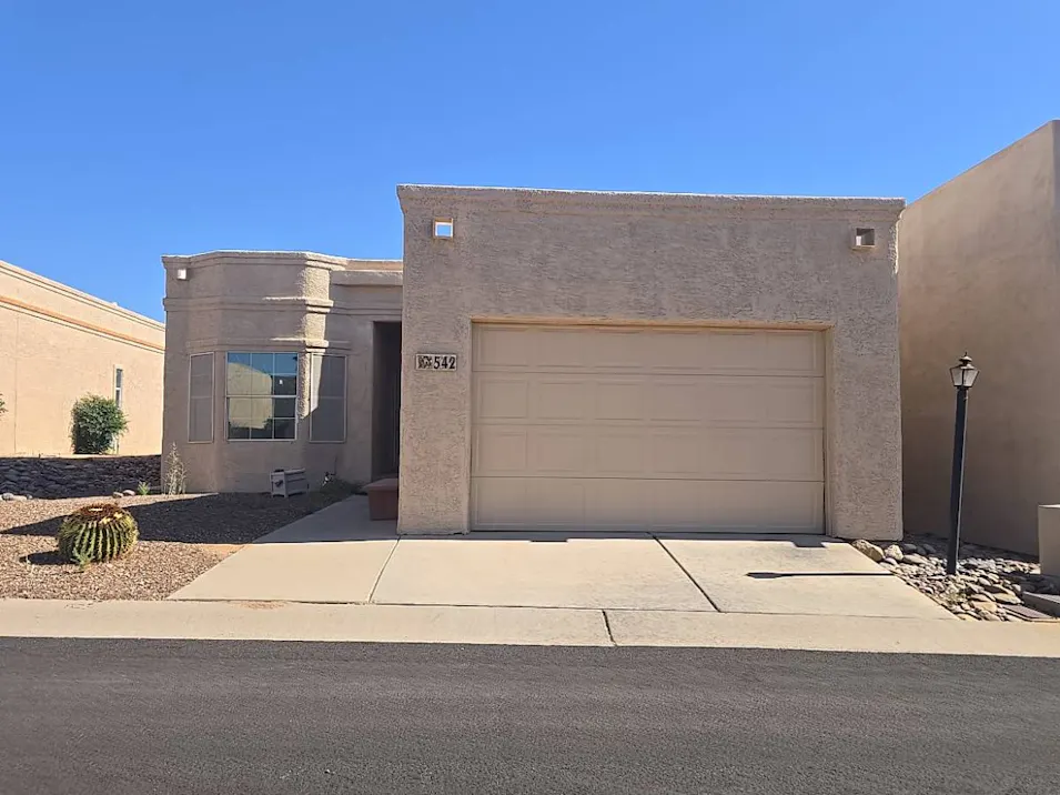 542 W Parkwood Ct Green Valley, AZ 85614, Pima County