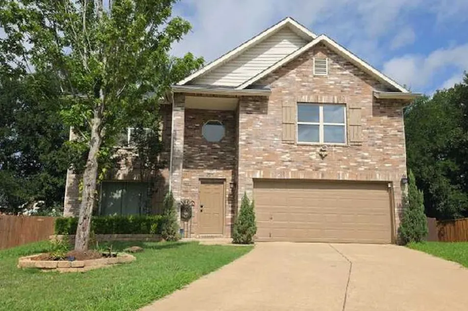 1901 Yellowstone Ln Corinth, TX 76210, Denton County