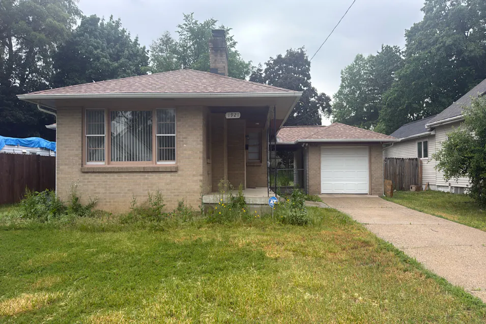 1921 Burlingame Ave SW Wyoming, MI 49509, Kent County