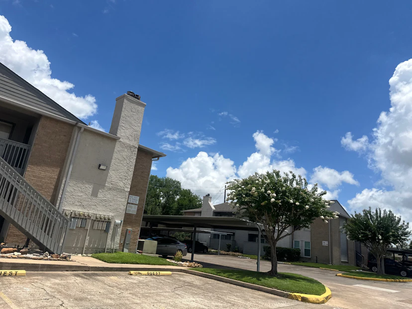 260 El Dorado Blvd