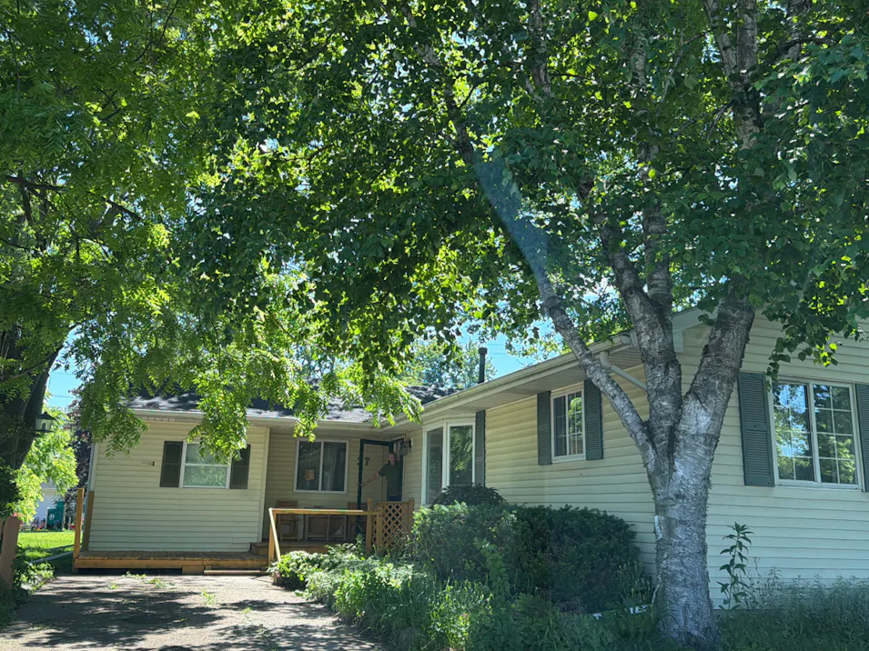 37 Maple Valley St Sandusky, MI 48471, Sanilac County