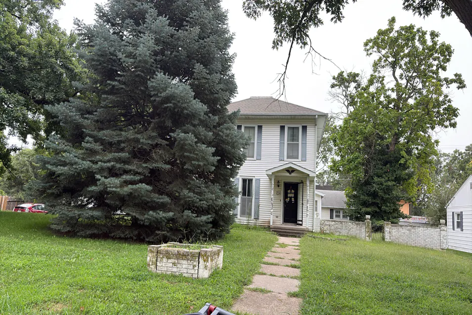 1023 Grant St Beatrice, NE 68310, Gage County