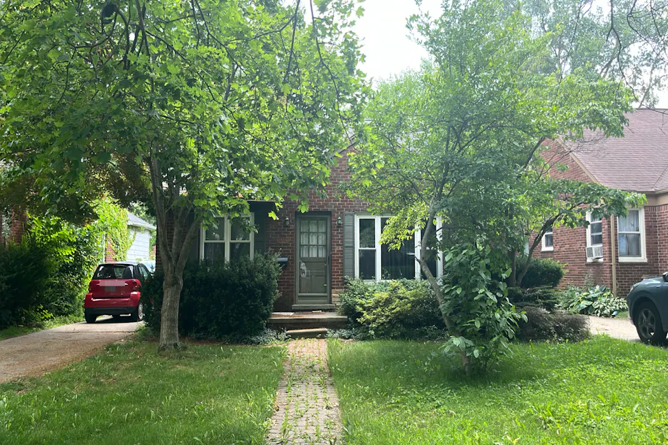 19274 Eastborne St Harper Woods, MI 48225, Wayne County