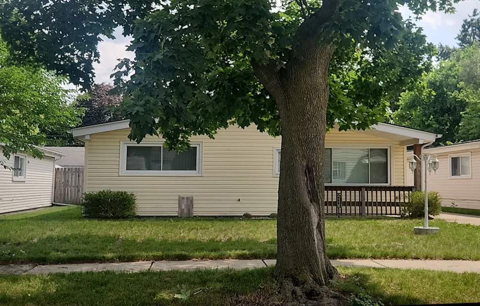 690 E Browning Ave Hazel Park, MI 48030, Oakland County