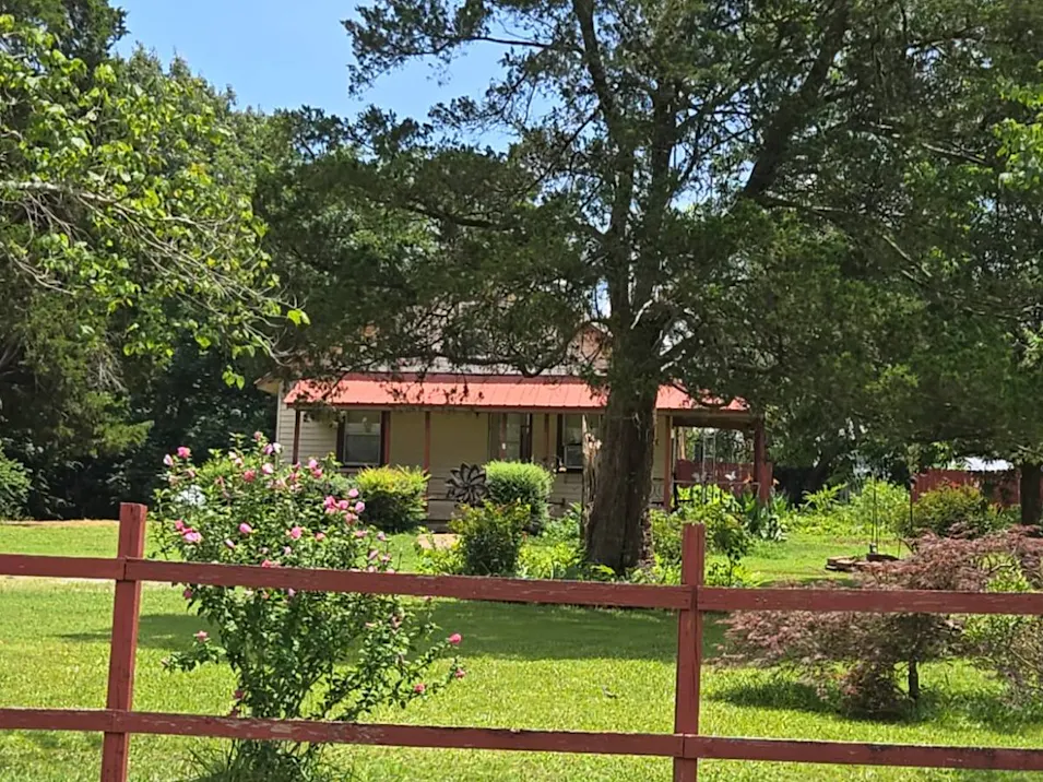3558 County Road 23 Mount Hope, AL 35651, Lawrence County