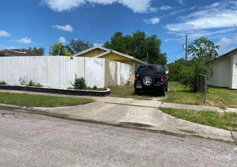 2818 Blake St Corpus Christi, TX 78405, Nueces County