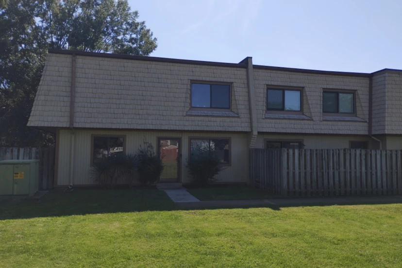 1542 Malibu Place Unit B Bldg 10