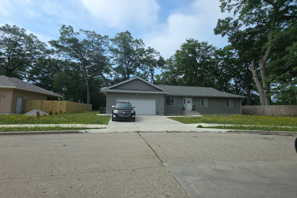 1077 Leonard Ave Muskegon, MI 49442, Muskegon County