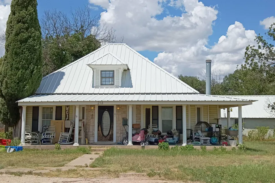 213 E Fleming Ave Mertzon, TX 76941, Irion County