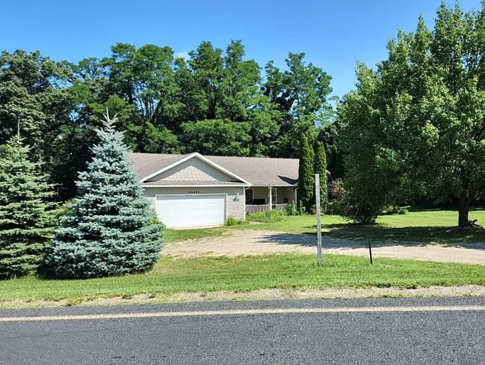46664 County Road 374 Paw Paw, MI 49079, Van Buren County