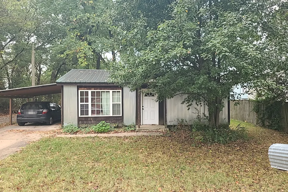 810 E Twin Springs St Siloam Springs, AR 72761, Benton County