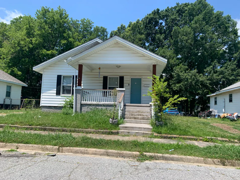 111 Gordon St Clinton, SC 29325, Laurens County