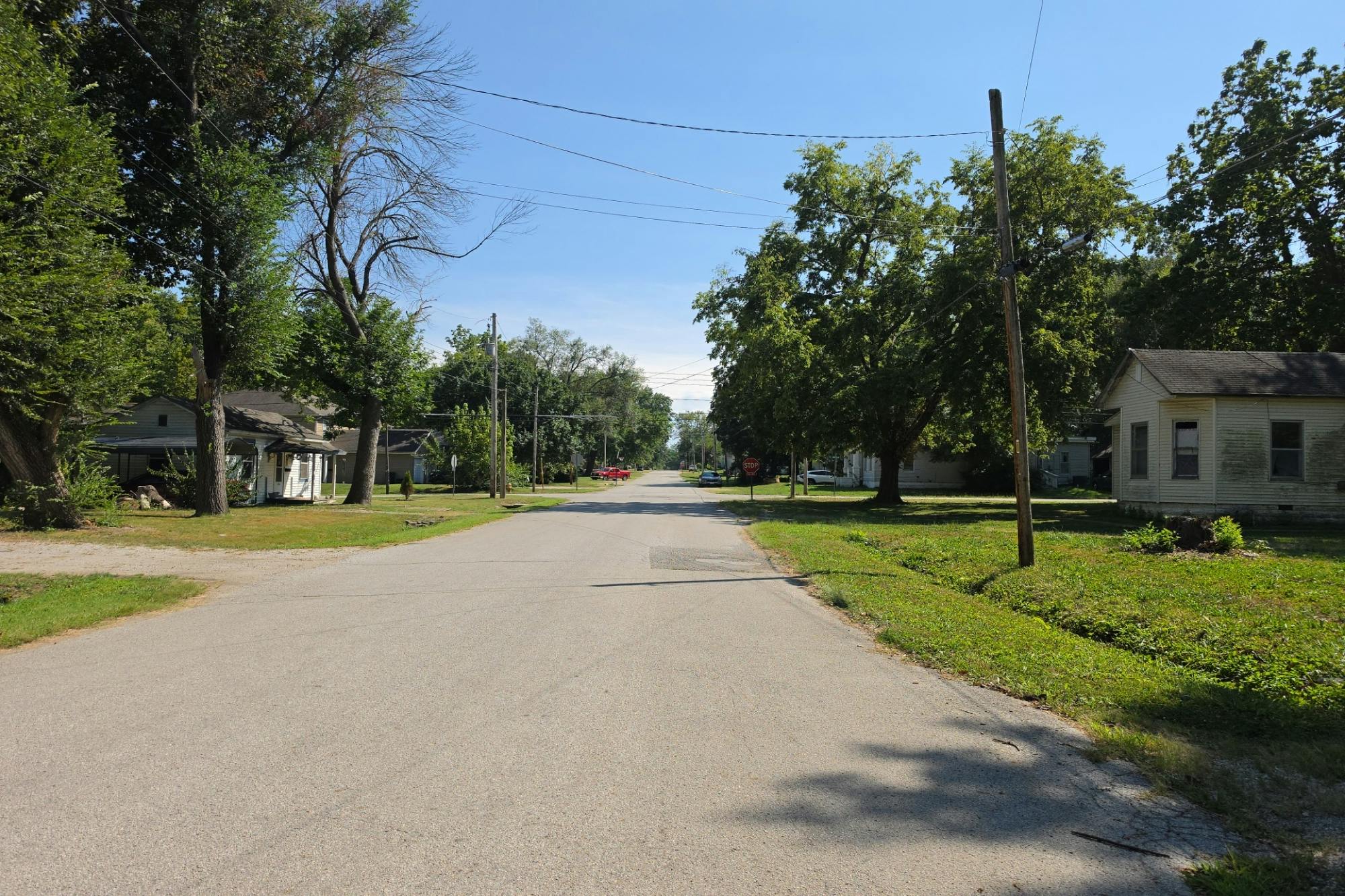 4th St, Clinton, MO 64735